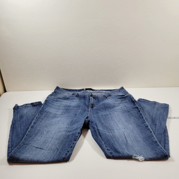 Kut from the Kloth Denim - Kut From The Cloth Women's Jeans Catherine Boyfriend Distressed Size 16W Blue